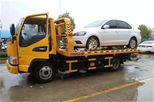 竹山附近拖车救援24小时服务热线